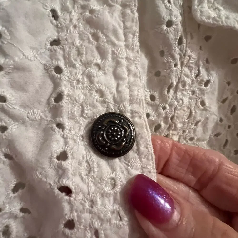 Emerald sky white eyelet lace button up jacket size medium